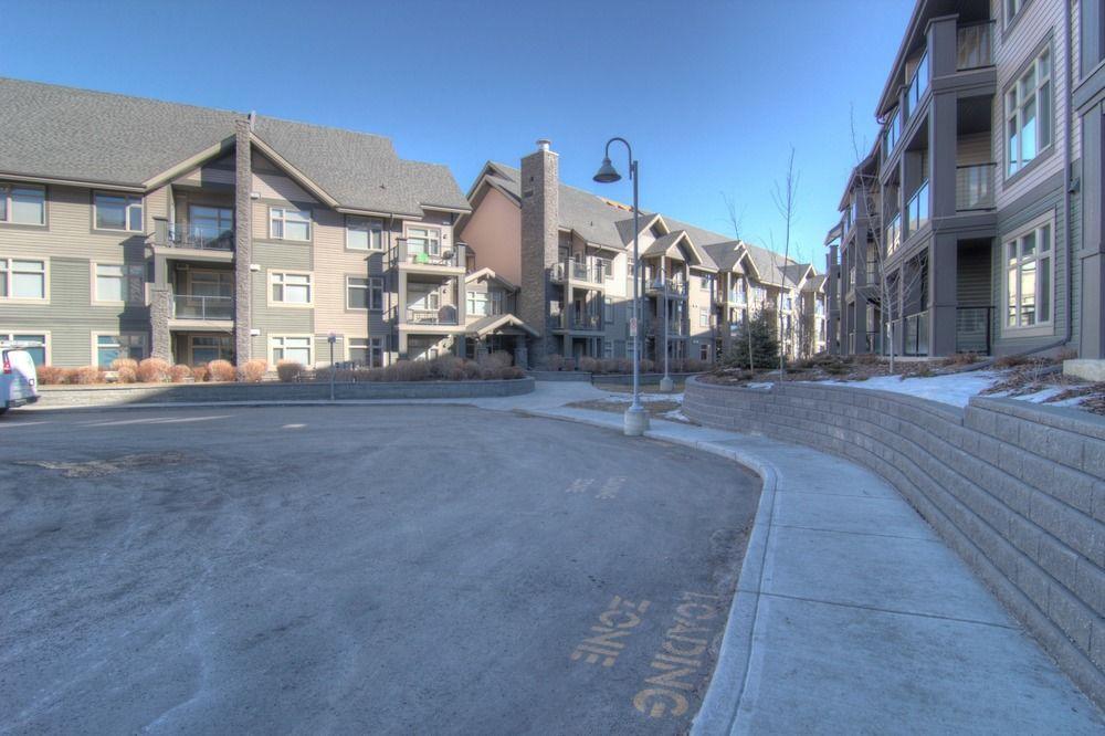 YYC Pinnacle Inn & Suites Aspen المظهر الخارجي الصورة