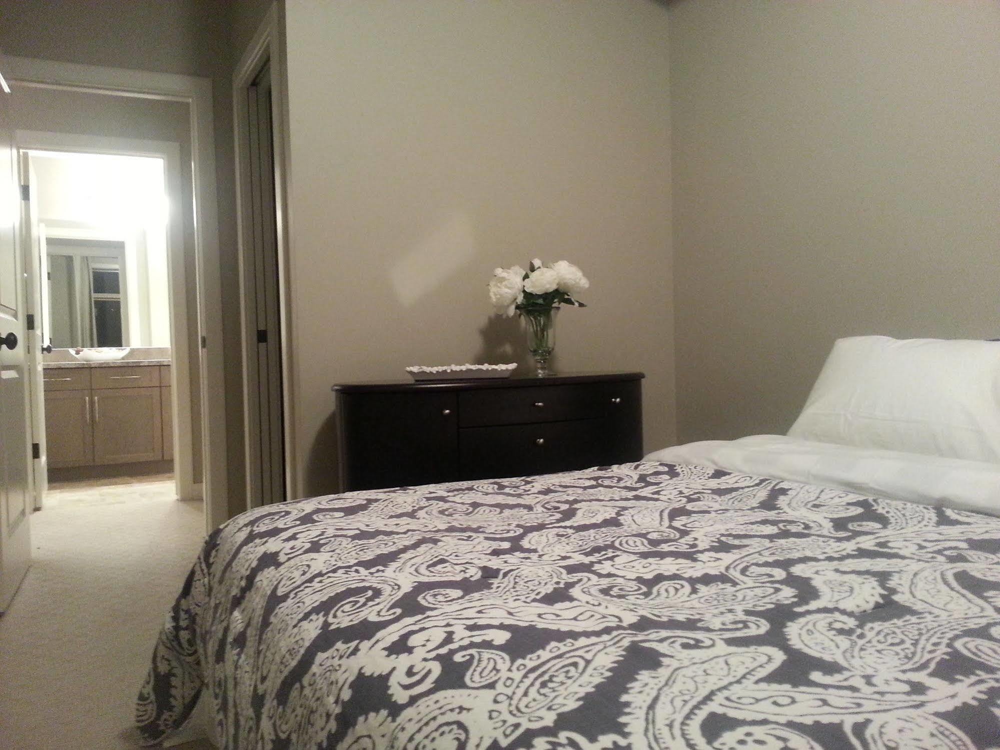 YYC Pinnacle Inn & Suites Aspen المظهر الخارجي الصورة